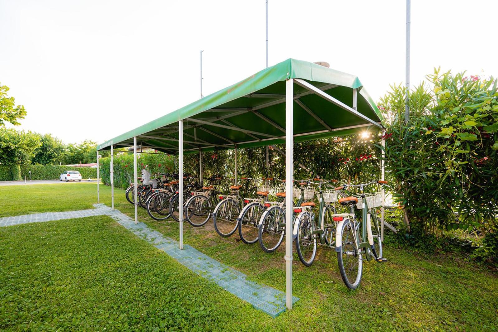 Glamping Lake Garda Peschiera del Garda Exterior photo