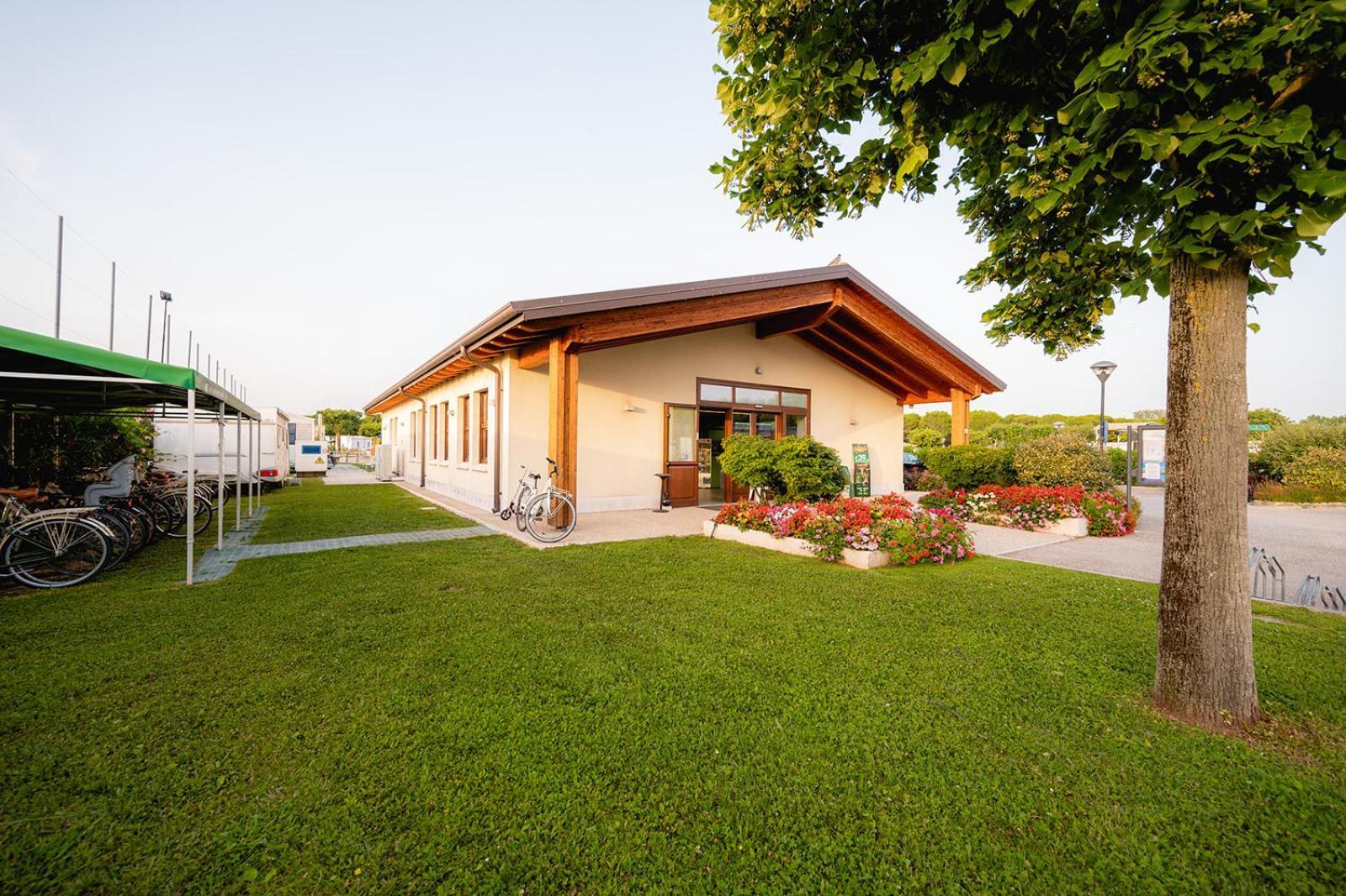 Glamping Lake Garda Peschiera del Garda Exterior photo